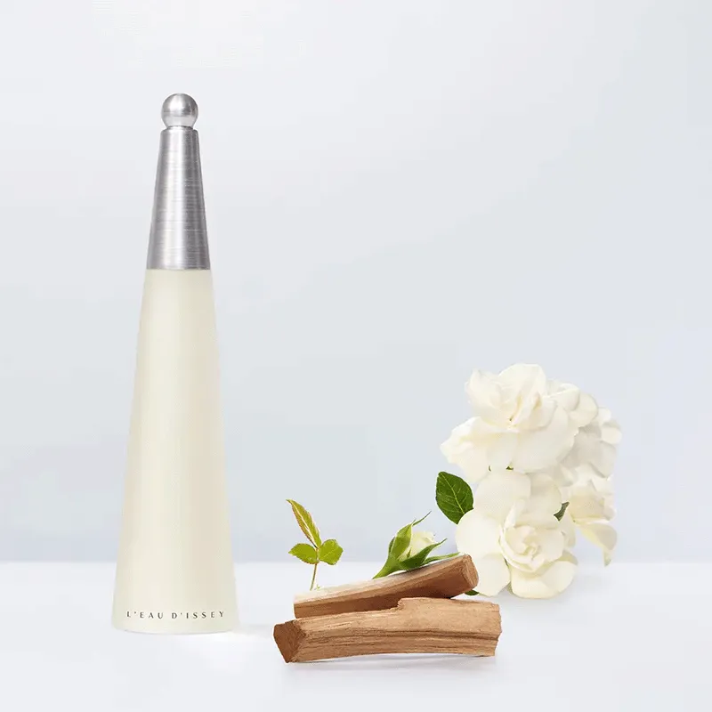 L'eau d'Issey Issey Miyake Eau De Toilette | ESENNIA